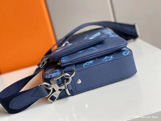 Aaa replica ru LOUIS MESSENGER VUITTON TRIO 0730
